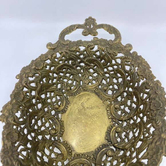 vintage ornate brass filigree basket with dual handles - Picture 2 of 6
